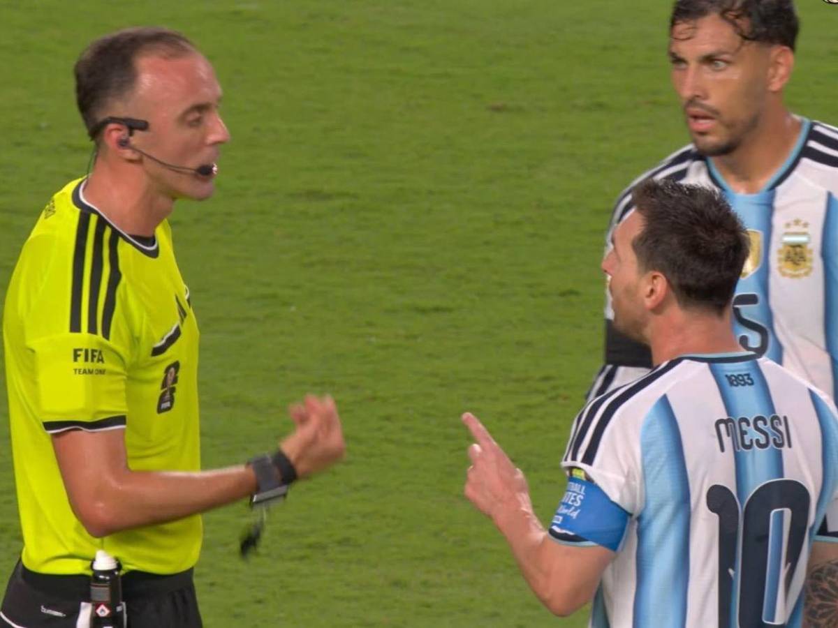 No se vio en TV: La advertencia que Messi le hizo al árbitro y la indignación de Suiza ante Argentina