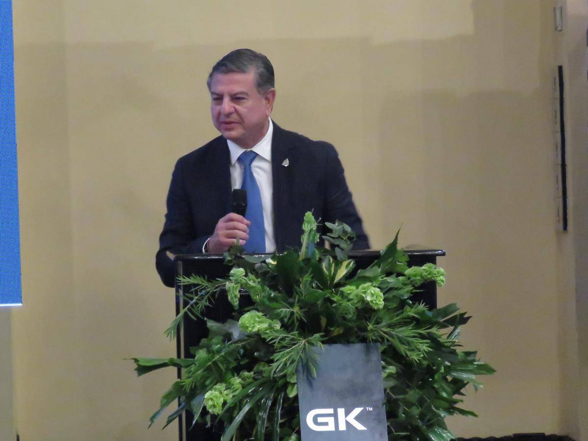 Durante la presentación de la Memoria de Sostenibilidad de GK, asistió el Secretario de Gobernación, Justicia y Descentralización, Tomás Vaquero.