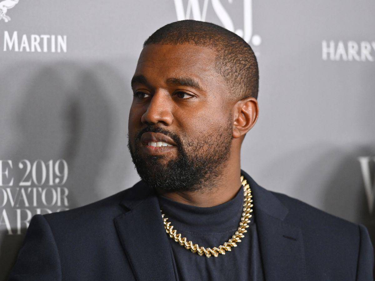 La cuenta de Twitter de Kanye West es suspendida luego de sus publicaciones a favor de Hittler