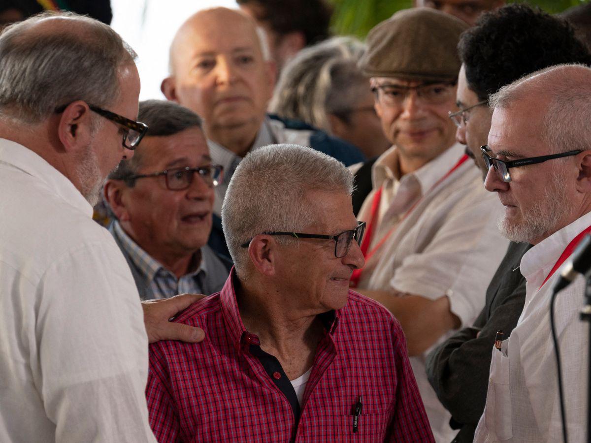 Guerrilla del ELN tiene “expectativas positivas” ante negociaciones de paz con Colombia