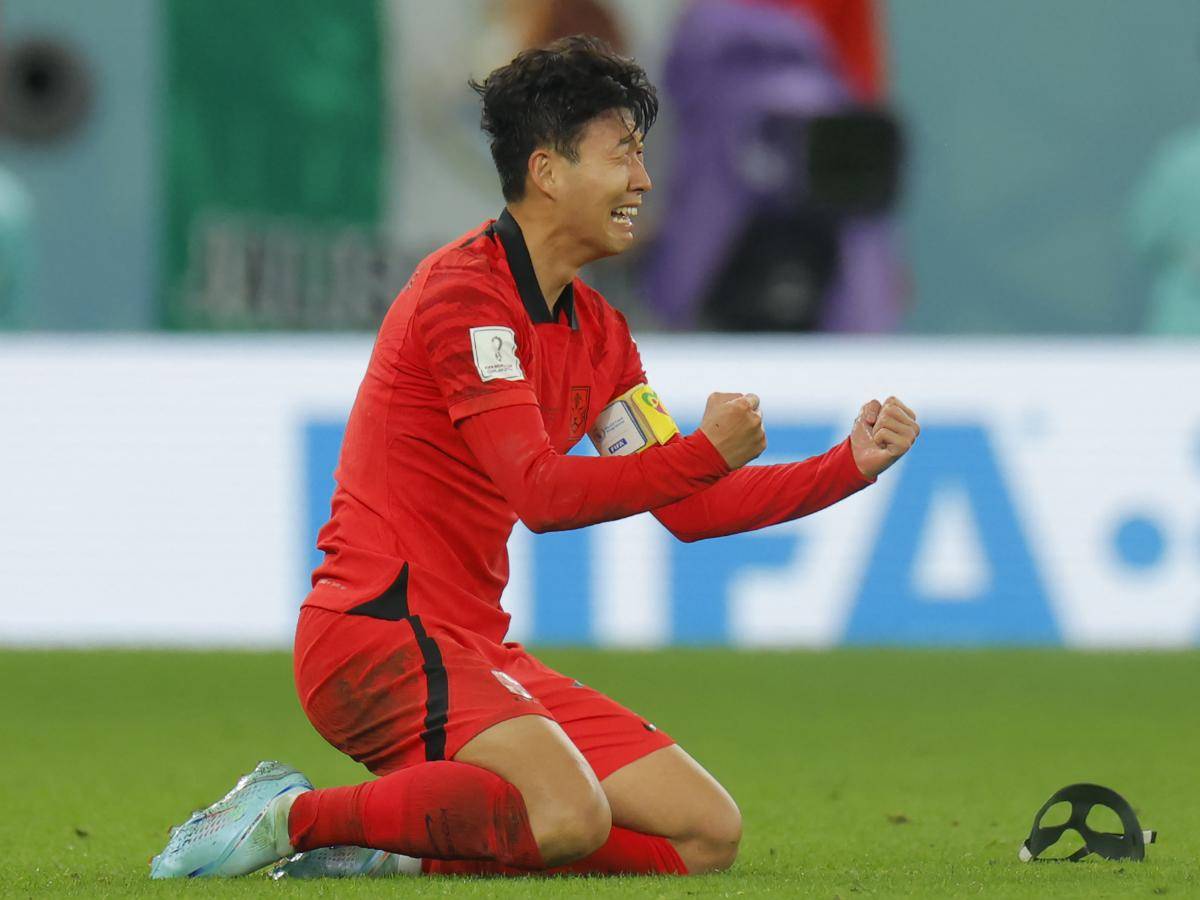 Corea del Sur vence 2-1 a Portugal y clasifica octavos de final del Mundial