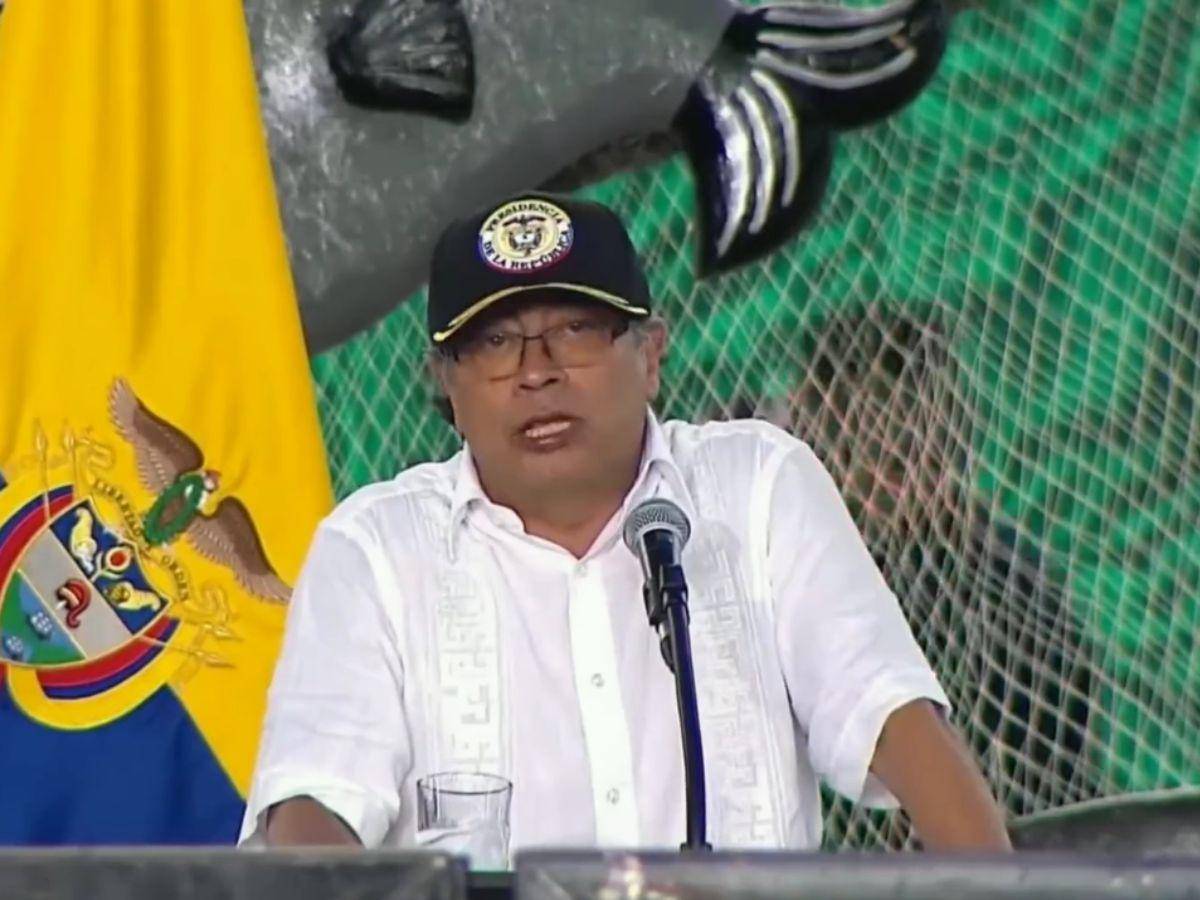 Gustavo Petro, presidente de Colombia, asegura que los dólares de la cocaína se quedan en Tegucigalpa y otros países