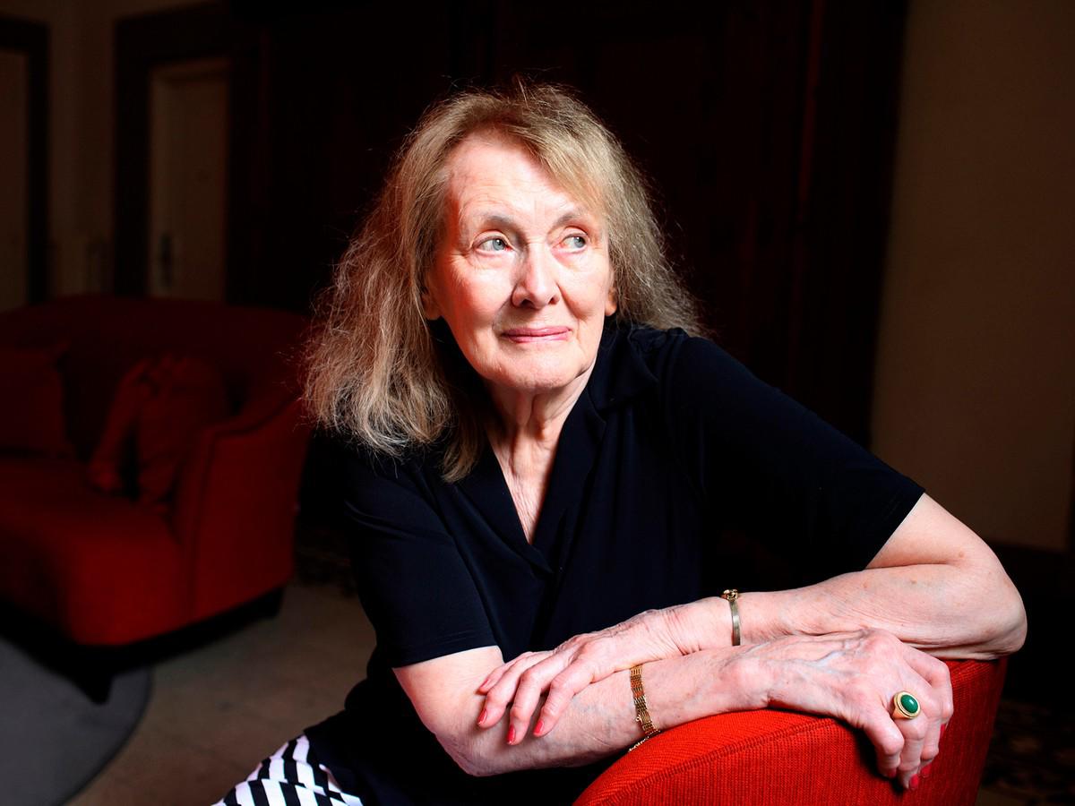 Escritora francesa gana el Nobel de Literatura en 2022