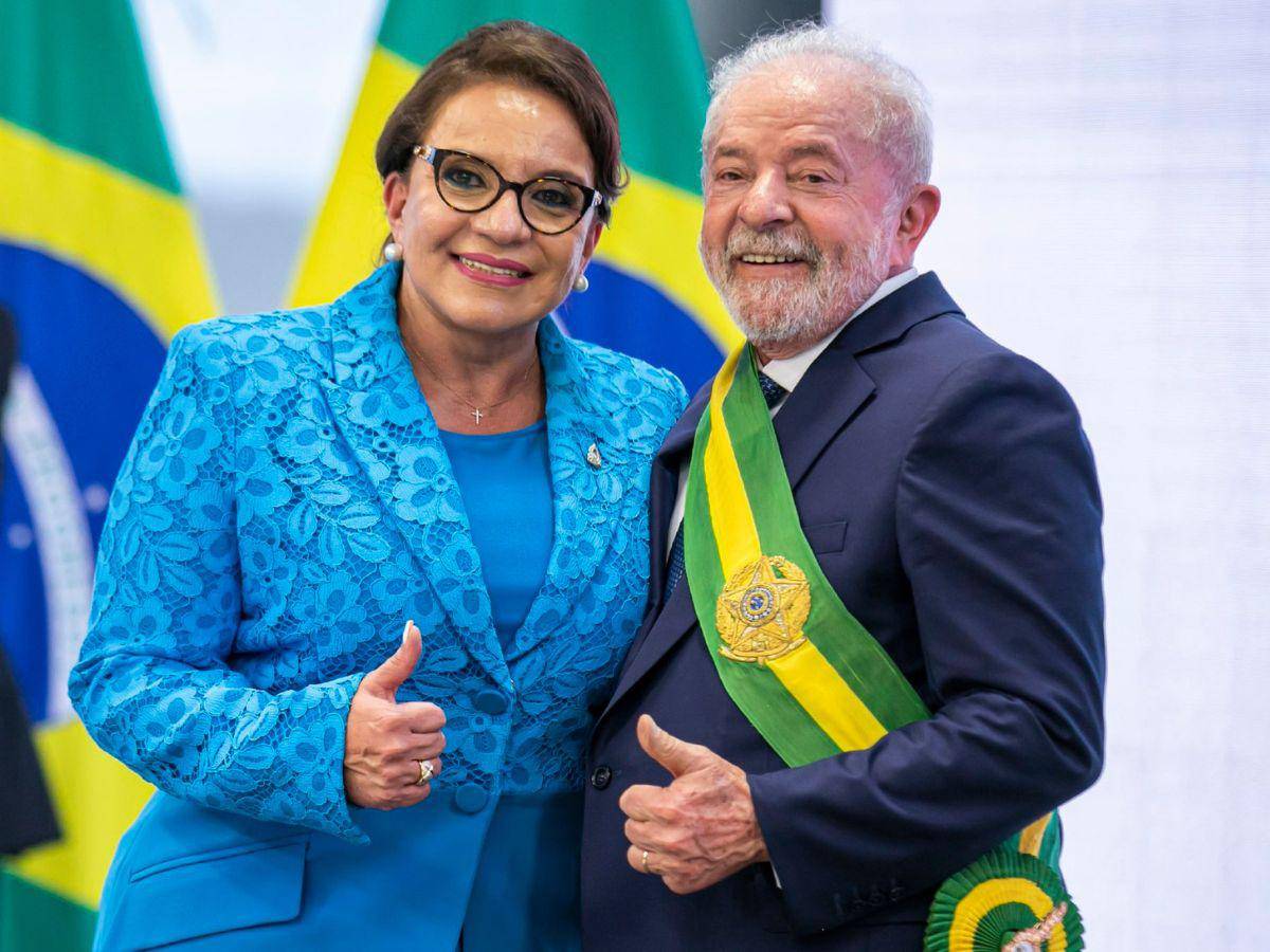 Una rápida charla, un abrazo y una foto: el encuentro entre la presidenta Castro y Lula da Silva
