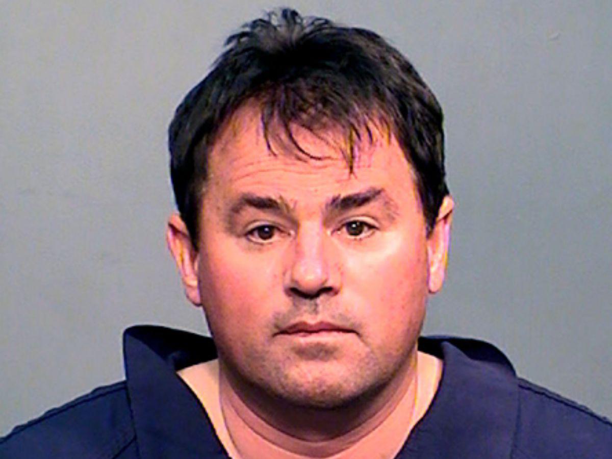 El caso del líder de una secta acusado de casarse con 20 mujeres, incluyendo a su hija adolescente