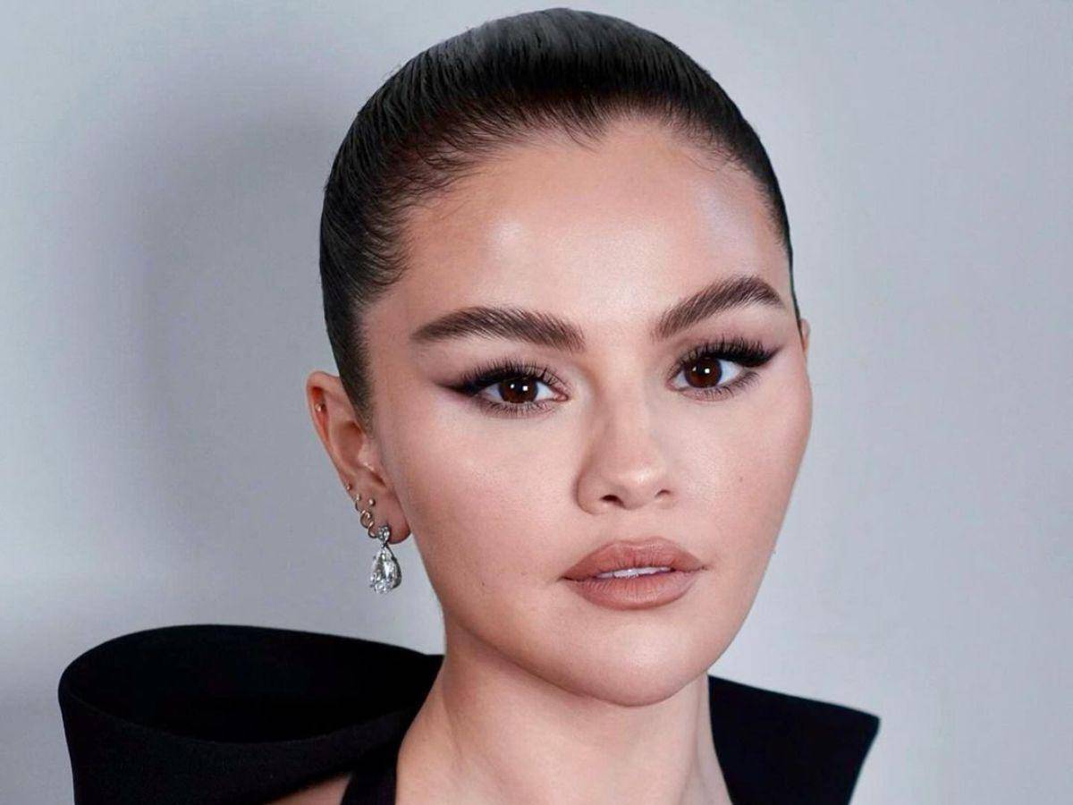 Selena Gomez responde a las cr&iacute;ticas sobre su cuerpo y revela su lucha contra el SIBO