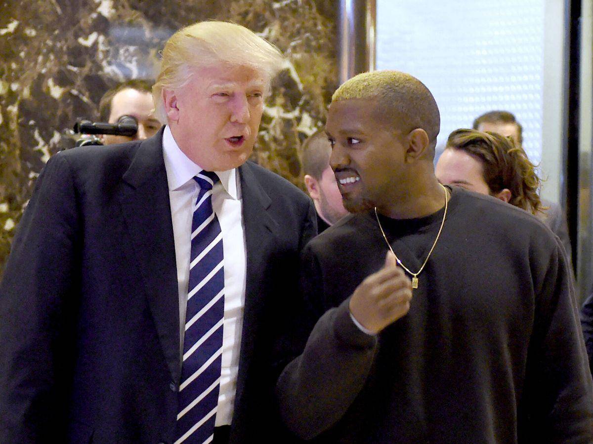Critican a Trump por cenar con un supremacista blanco y el rapero Kanye West