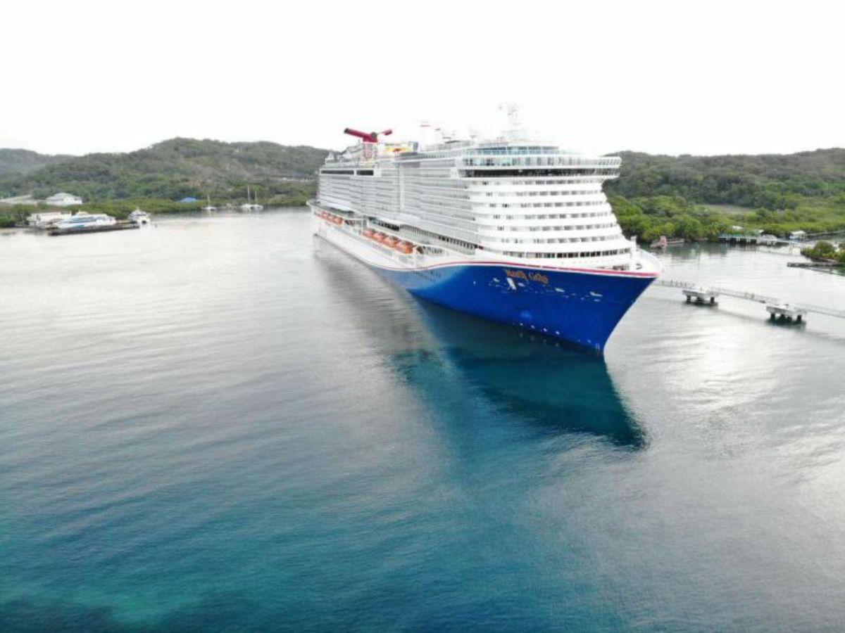 Honduras: 380 millones de dólares deja llegada de un millón de turistas