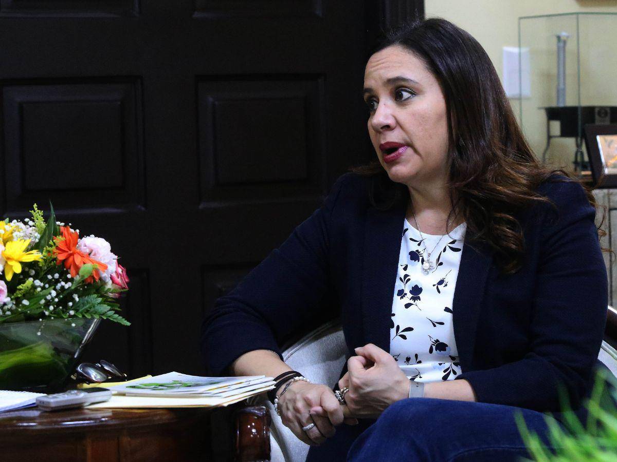 $!Ana Hernández, esposa de Juan Orlando, se ha mantenido fiel a la postura de que su familia es inocente de cualquier delito relacionado con el narcotráfico.