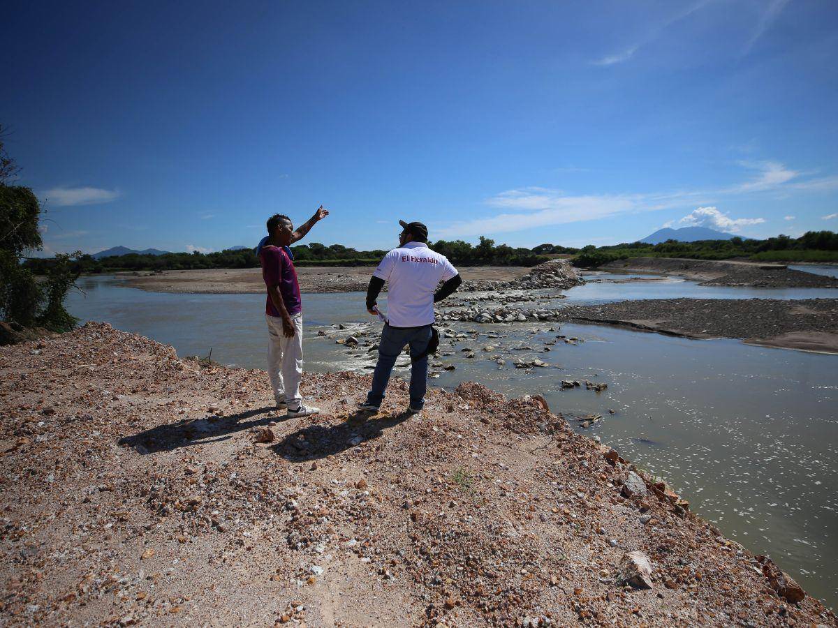 $!En la parte alta del río Goascorán, la próxima semana sino llueve, se retomarán los trabajos de construcción.