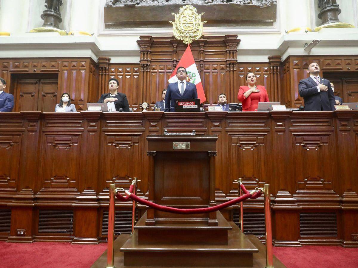 EEUU rechaza disolución del Congreso en Perú e insta a revertir la decisión