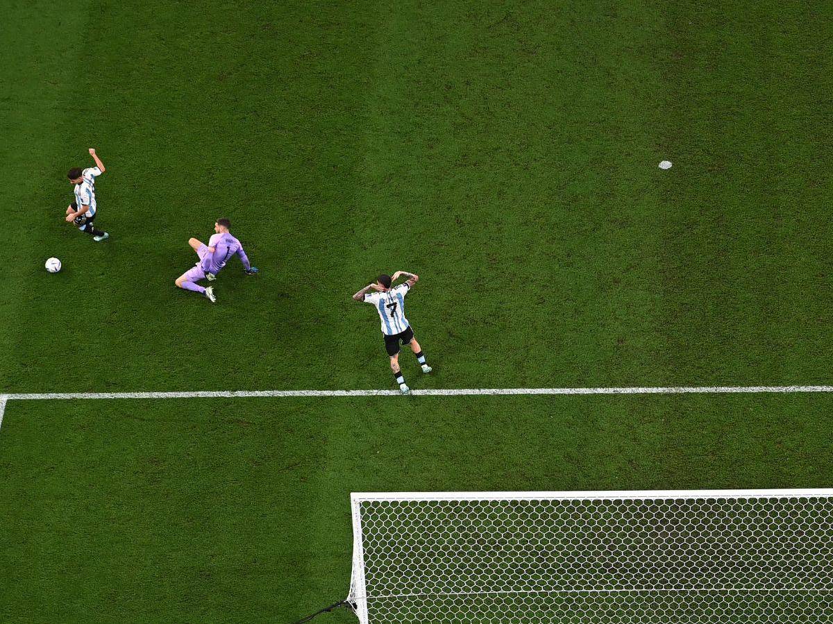 Un grave error de Mathew Ryan significó el segundo gol para Argentina.