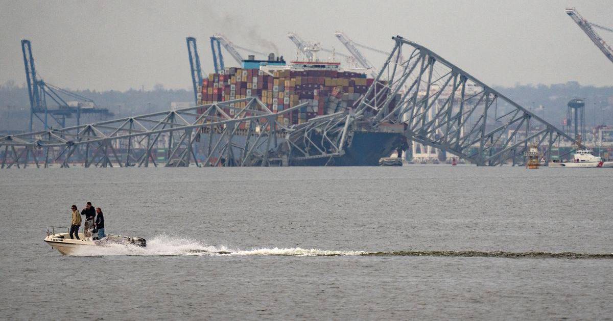 Personas desaparecidas, dadas por muertas tras la caída de un puente