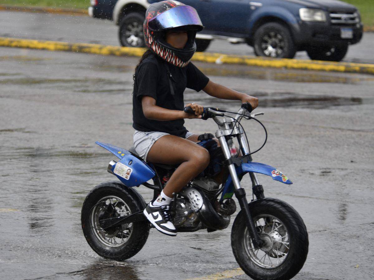 ¿Se puede introducir a los niños en el mundo del motociclismo con seguridad?