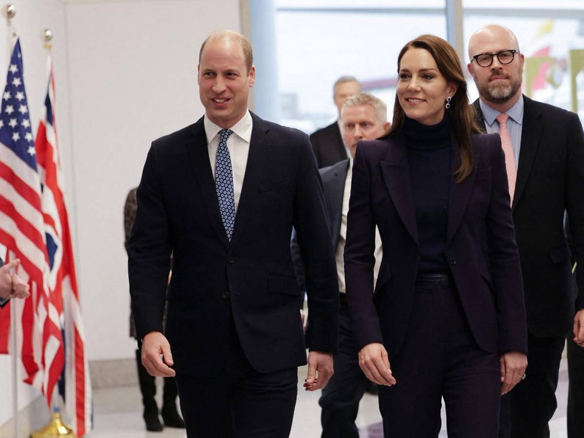 El príncipe William y Kate llegan a EEUU, tras incidente racista en la familia real