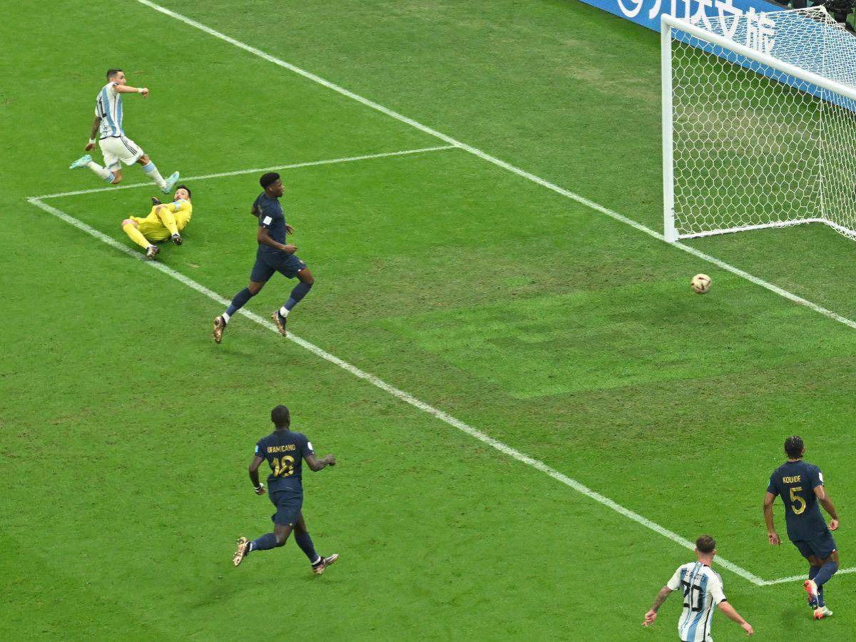 Di María definió cruzado haciendo imposible la estirada de Hugo Lloris.