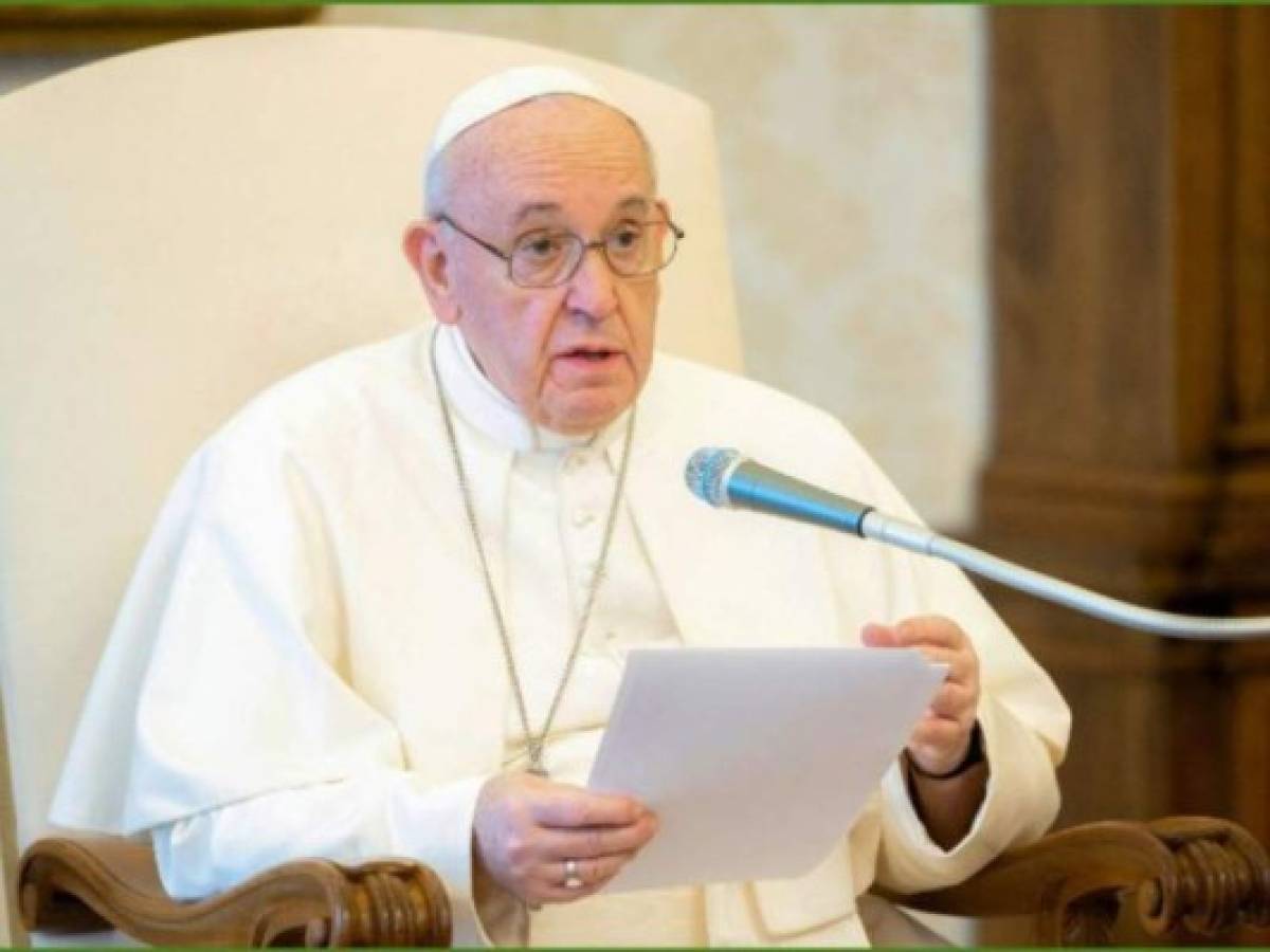 El papa insta a trabajar por la paz en su mensaje de Año Nuevo  