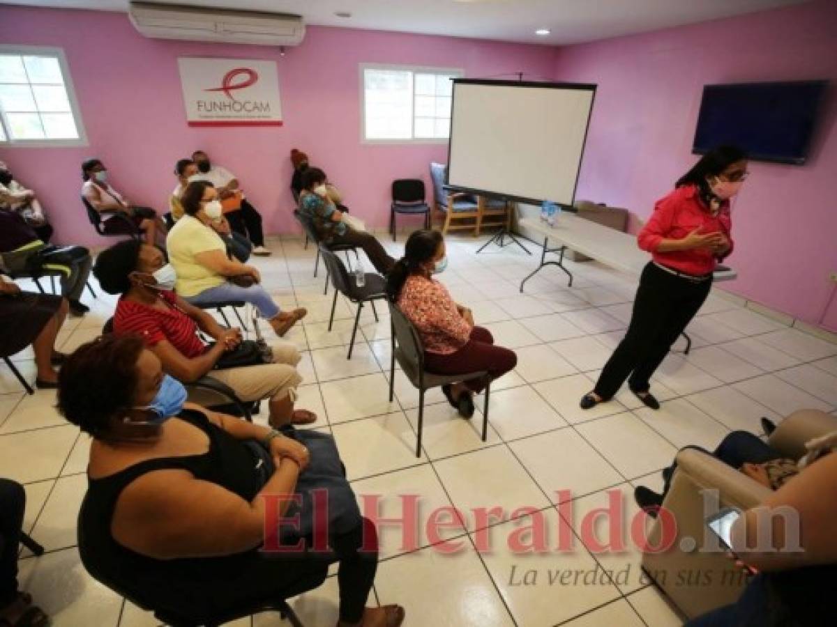 A diario unas 43 mujeres reciben charlas informativas. Foto: David Romero/El Heraldo