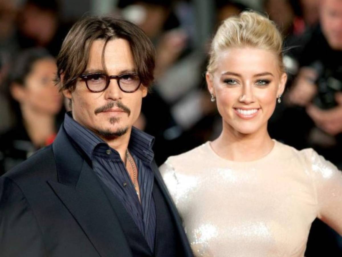 Johnny Depp demanda a su exesposa, Amber Heard, por 50 millones de dólares