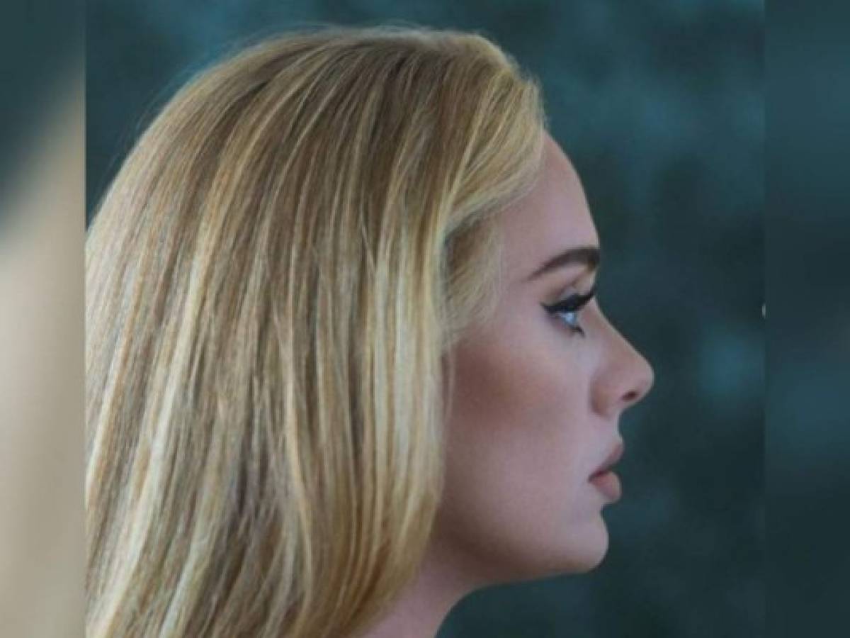 Adele revela fecha del lanzamiento de su nuevo álbum '30'