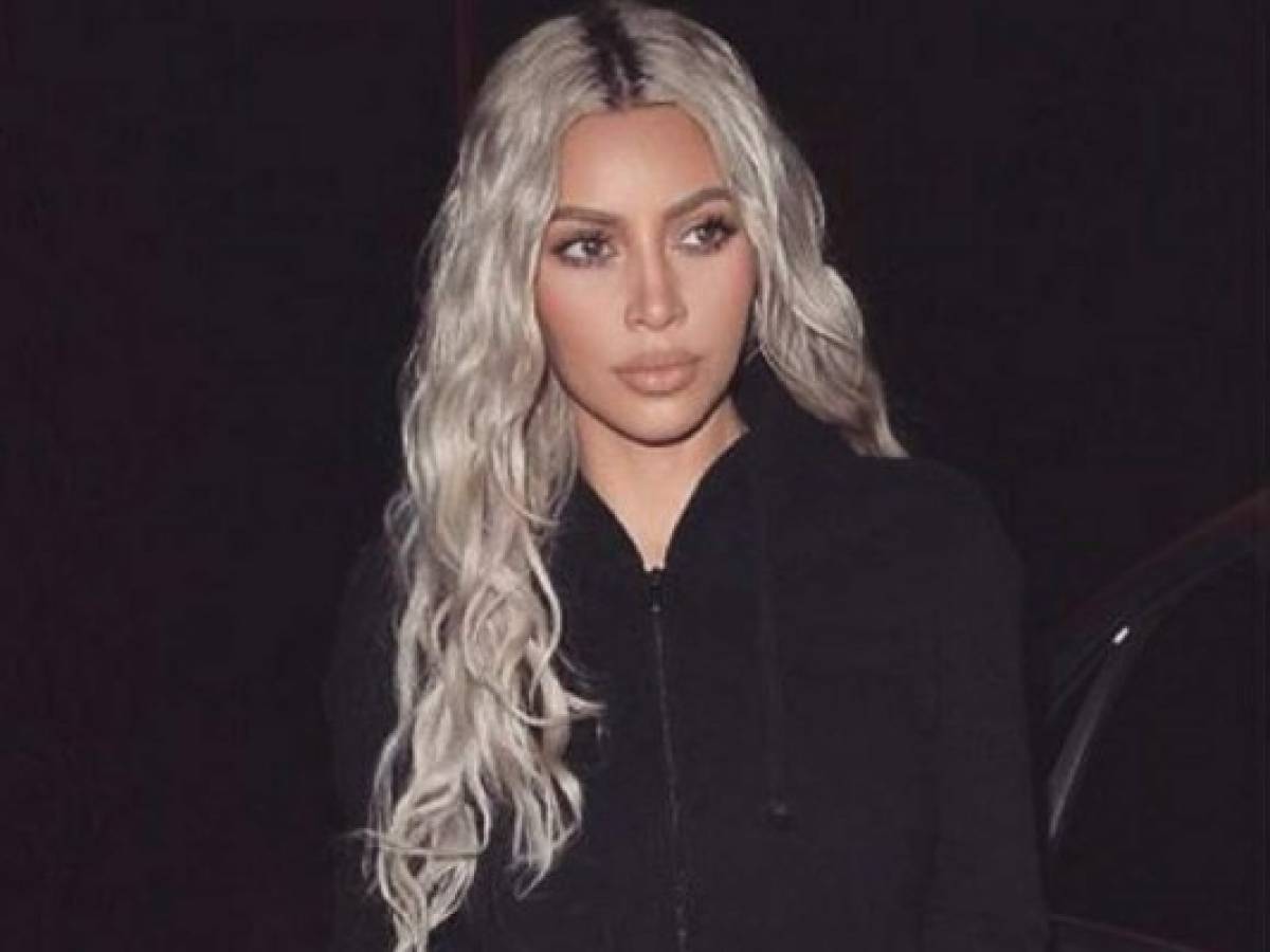 Critican la extraña apariencia de Kim Kardashian en campaña de Calvin Klein