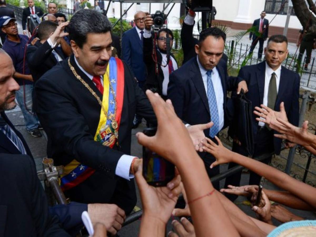 Venezuela repudia refugio a militares desertores en Brasil