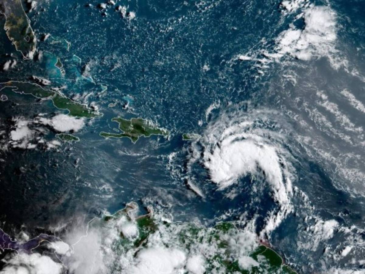 Emiten alertas en varias islas del Caribe por tormenta tropical Fred