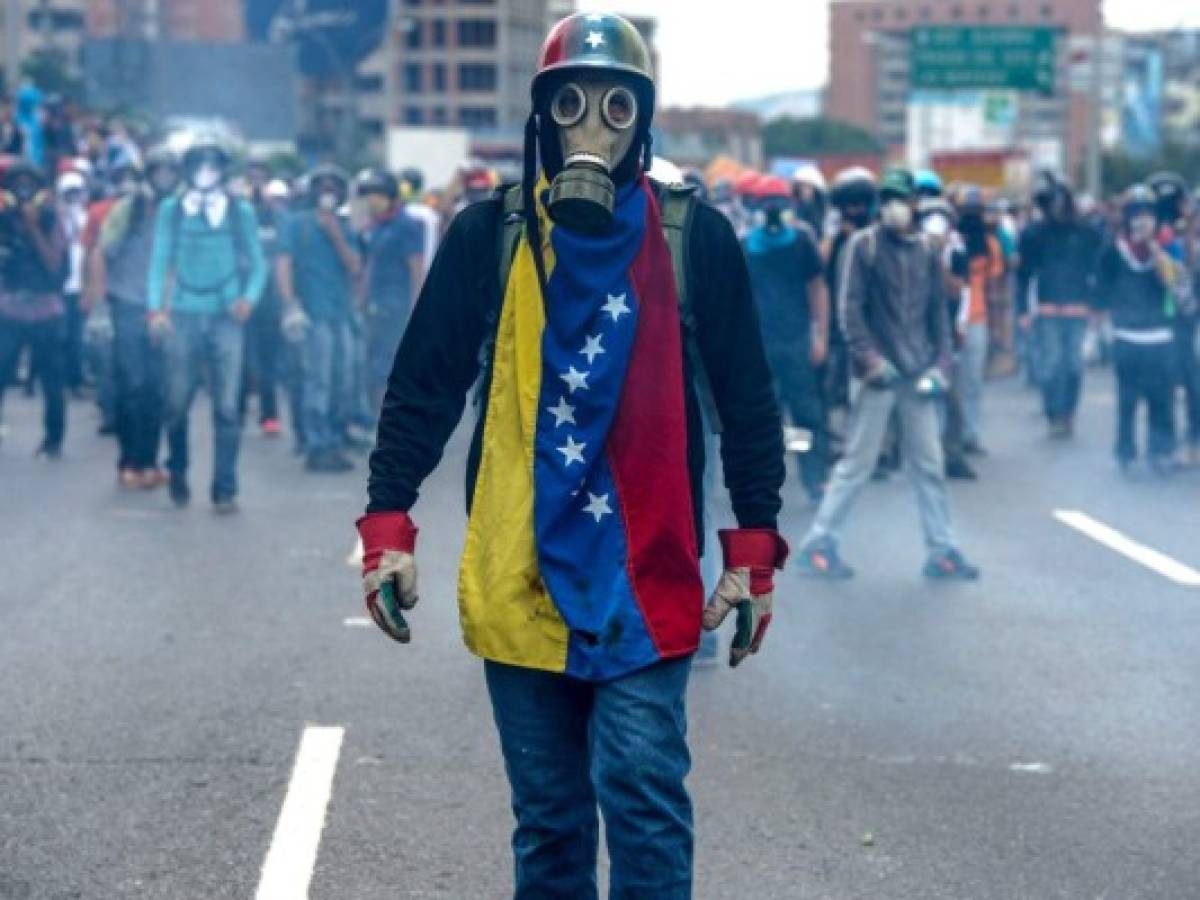 Oposición marchará a corte suprema, detonante de protestas en Venezuela