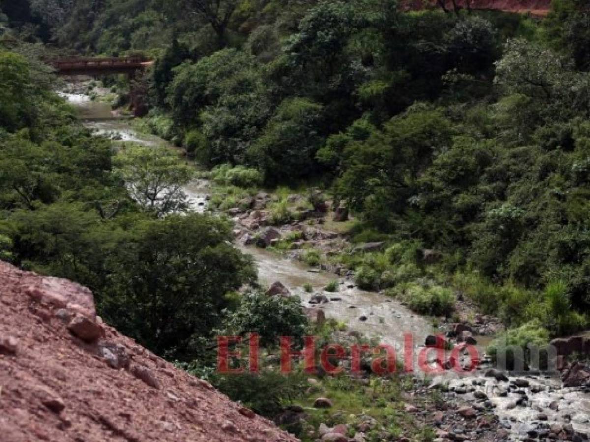 Con un caudal de 0.41 metros cúbicos por segundo, el río Sabacuante es la fuente hídrica donde se construye la represa San José. Foto: Emilio Flores/El Heraldo