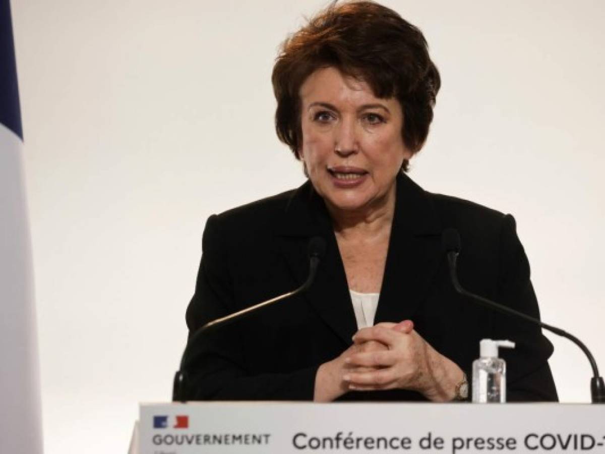 Ministra de cultura de Francia hospitalizada por covid-19