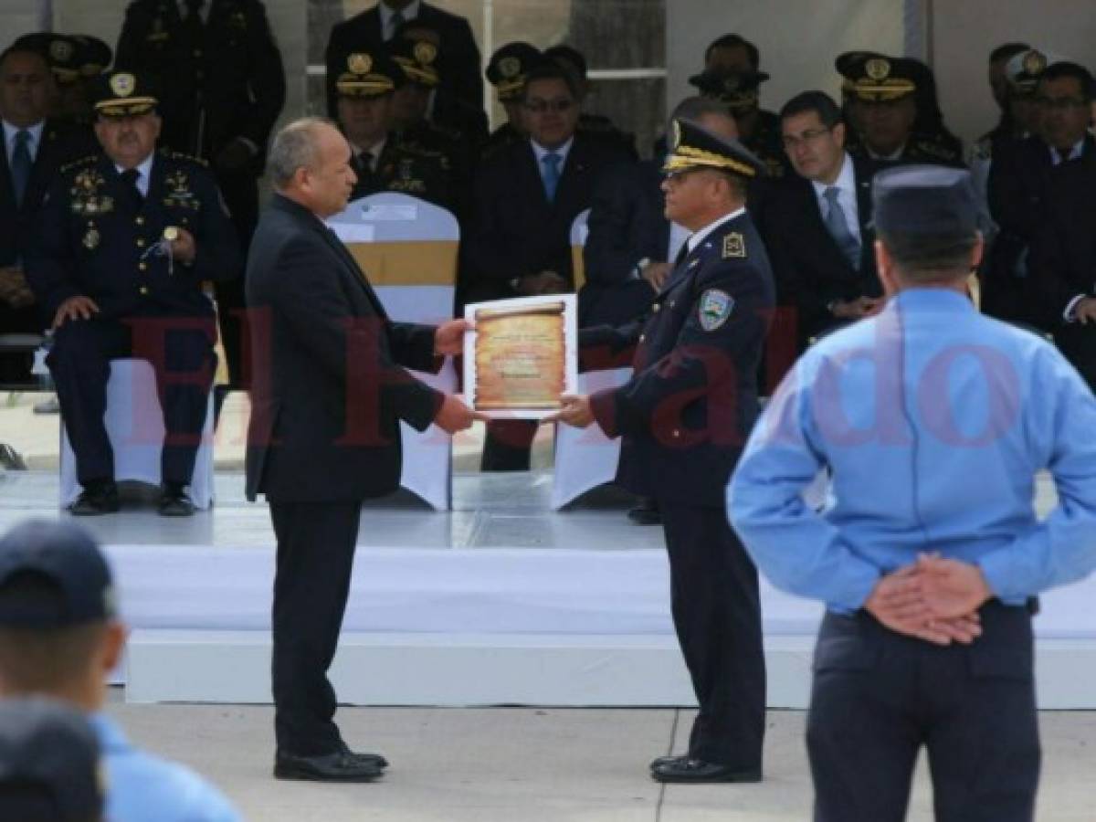 Nueva cúpula de la Policía Nacional asume cargo durante ceremonia de 136 aniversario