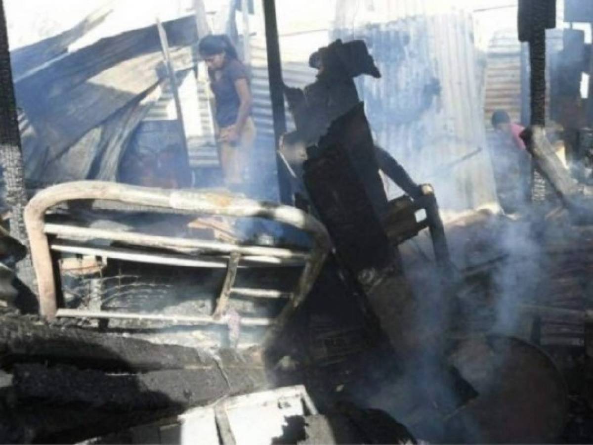 Incendio arrasa unas 90 precarias viviendas en Guatemala