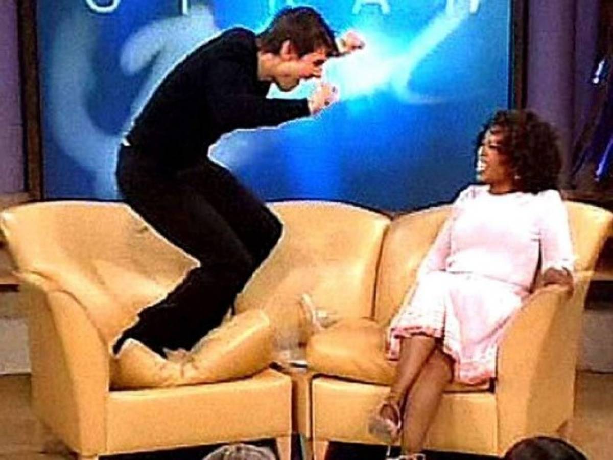 Hace 15 años, Tom Cruise saltó sobre el sofá de Oprah Winfrey