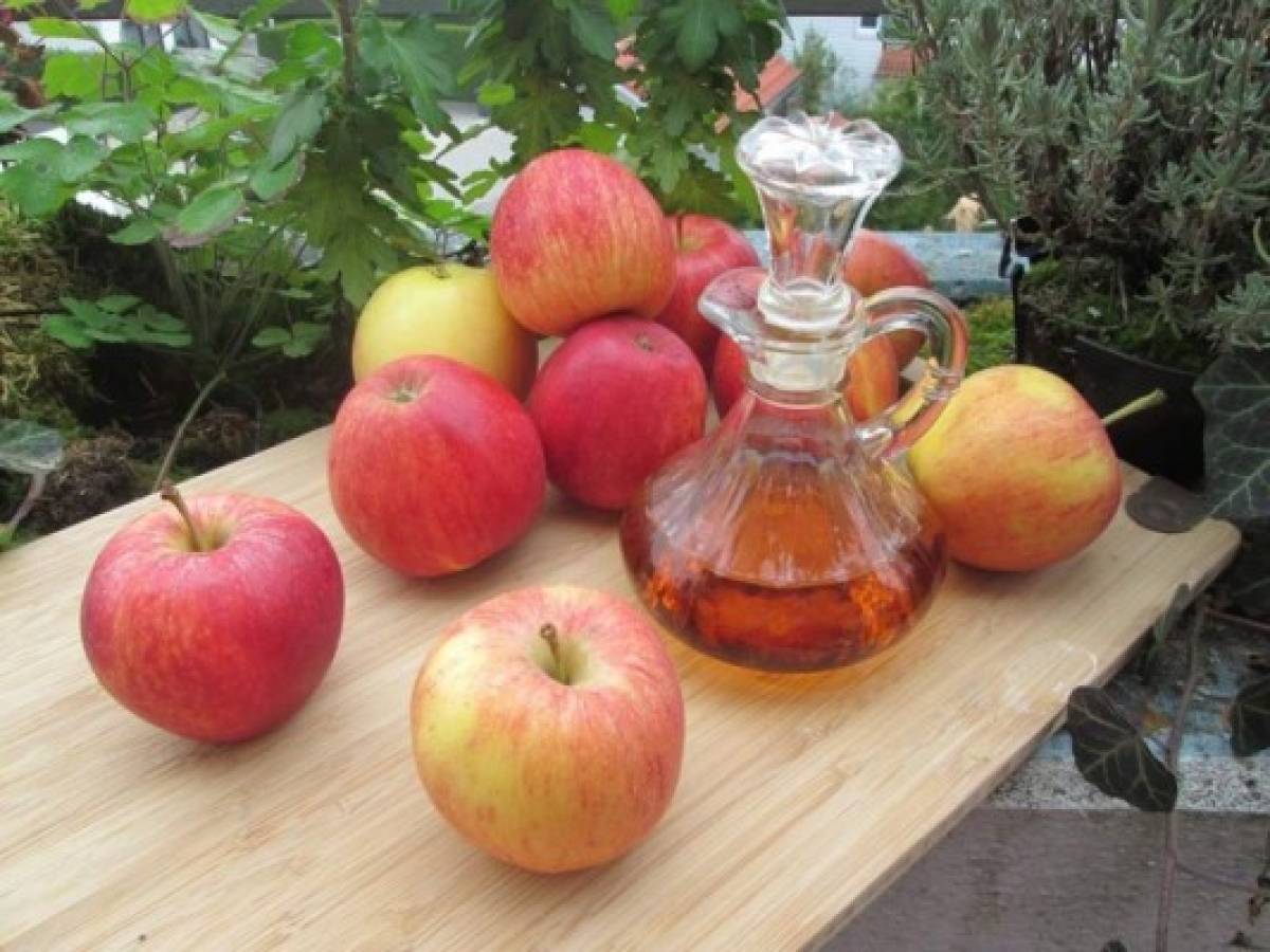 El vinagre de manzana posee vitaminas A y B. Foto: Pixabay