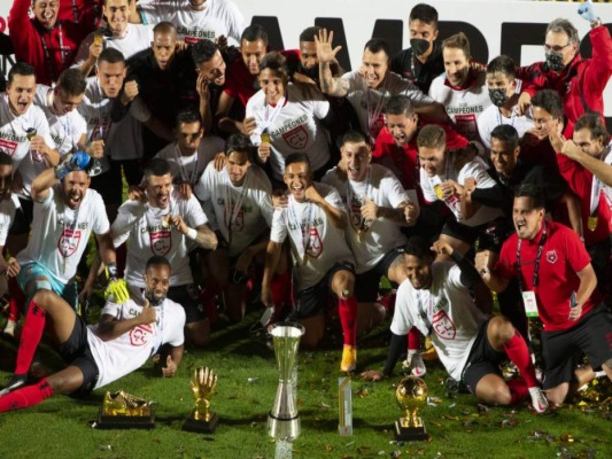 Alex López se corona campeón con el Alajuelense en la Liga Concacaf  
