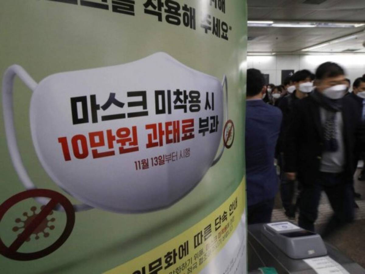 Corea del Sur empieza a multar a quienes no usen mascarilla