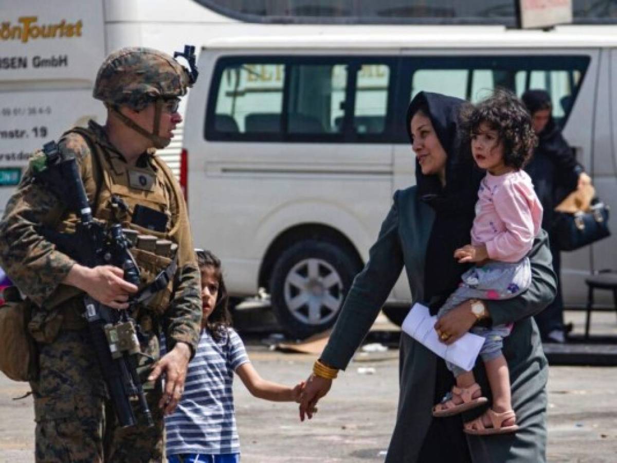 Al menos 13 países recibirán a afganos evacuados