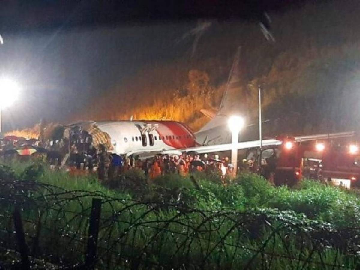 Al menos 14 muertos y 15 heridos en accidente de avión en India  
