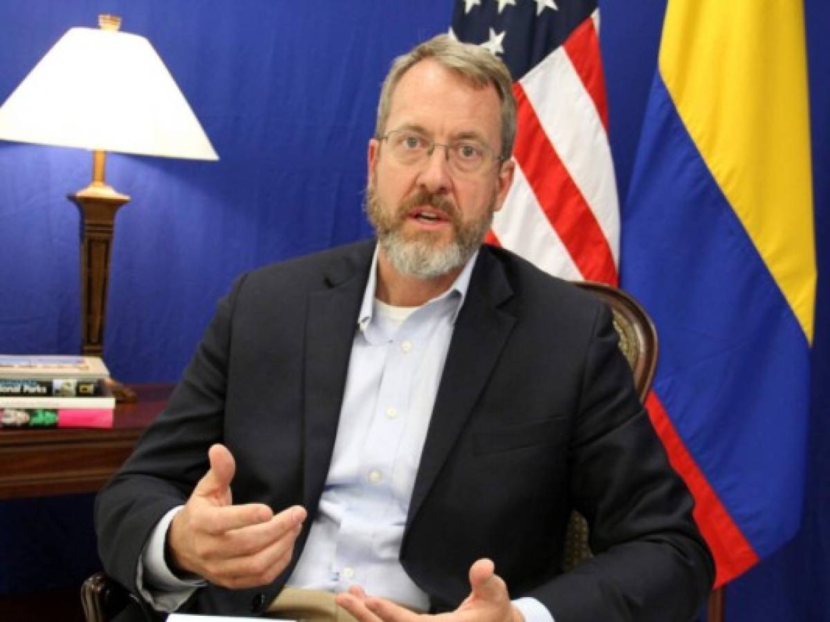 Maduro acusa a diplomático de EEUU por plan golpista en Venezuela  