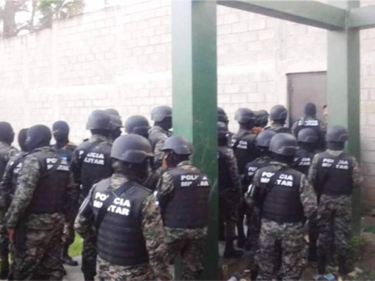 Armas e indumentaria militar decomisan en operativo en Olancho