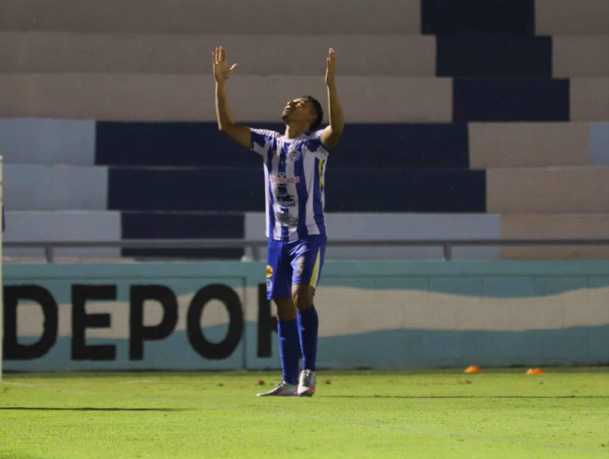 Bronca de Espinel, linda chica cautivó, show de la Ultra y épica remontada de Olimpia vs Victoria