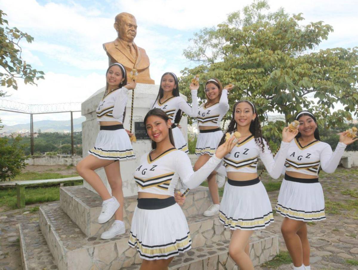 Con impecable sincronía, palillonas del Alfonso Guillén se preparan para los desfiles