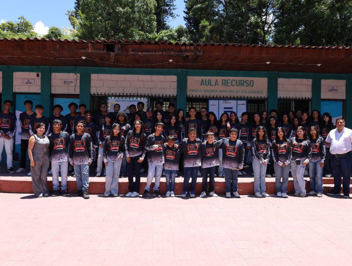 Banda de guerra del Instituto San Juan Bosco se alista para engalanar los desfiles patrios