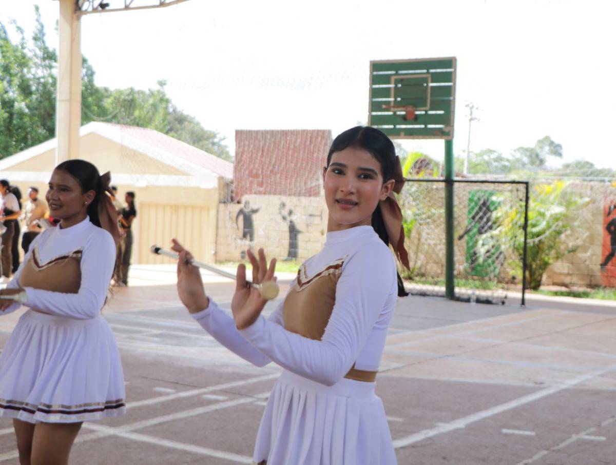 Palillonas del Técnico Honduras listas para rendir homenaje a la patria en los desfiles