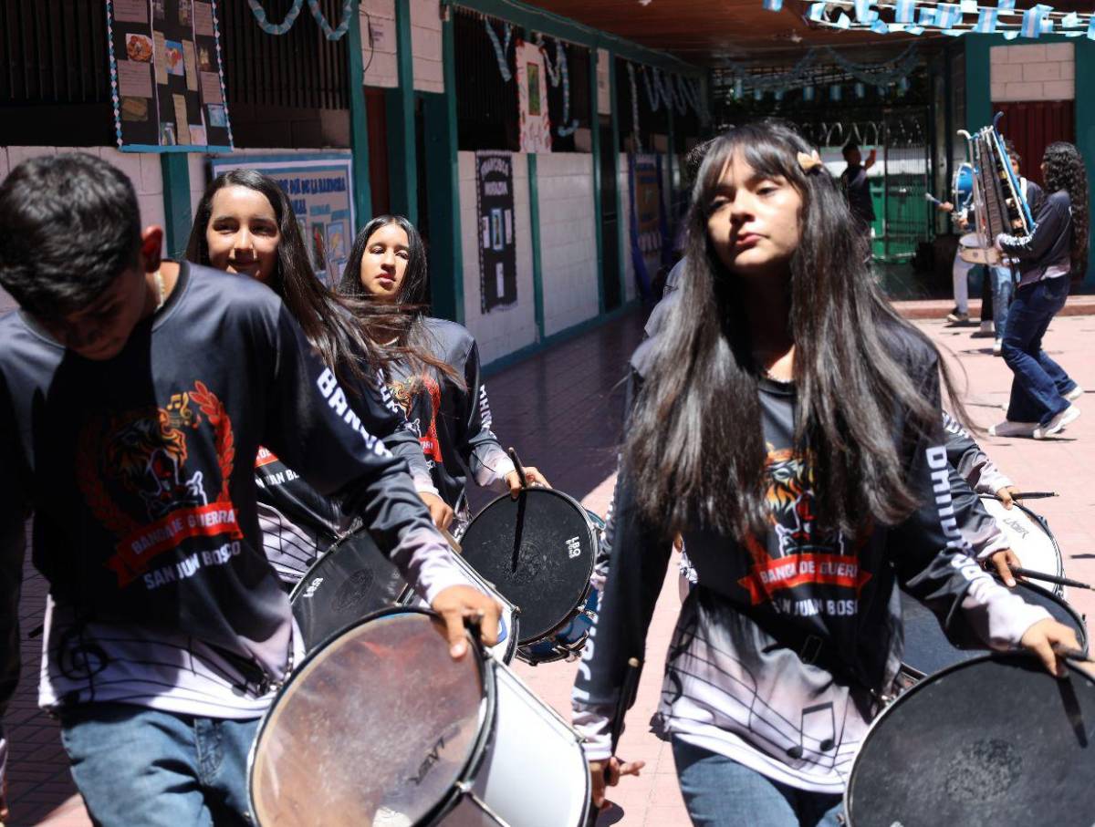 Banda de guerra del Instituto San Juan Bosco se alista para engalanar los desfiles patrios