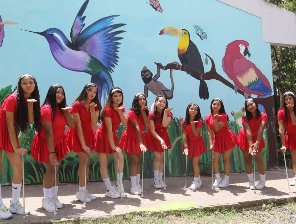 Palillonas del Saúl Zelaya Jiménez afinan su espectáculo patrio al ritmo de la punta