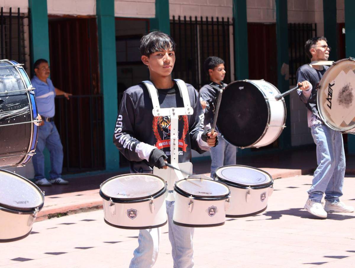 Banda de guerra del Instituto San Juan Bosco se alista para engalanar los desfiles patrios