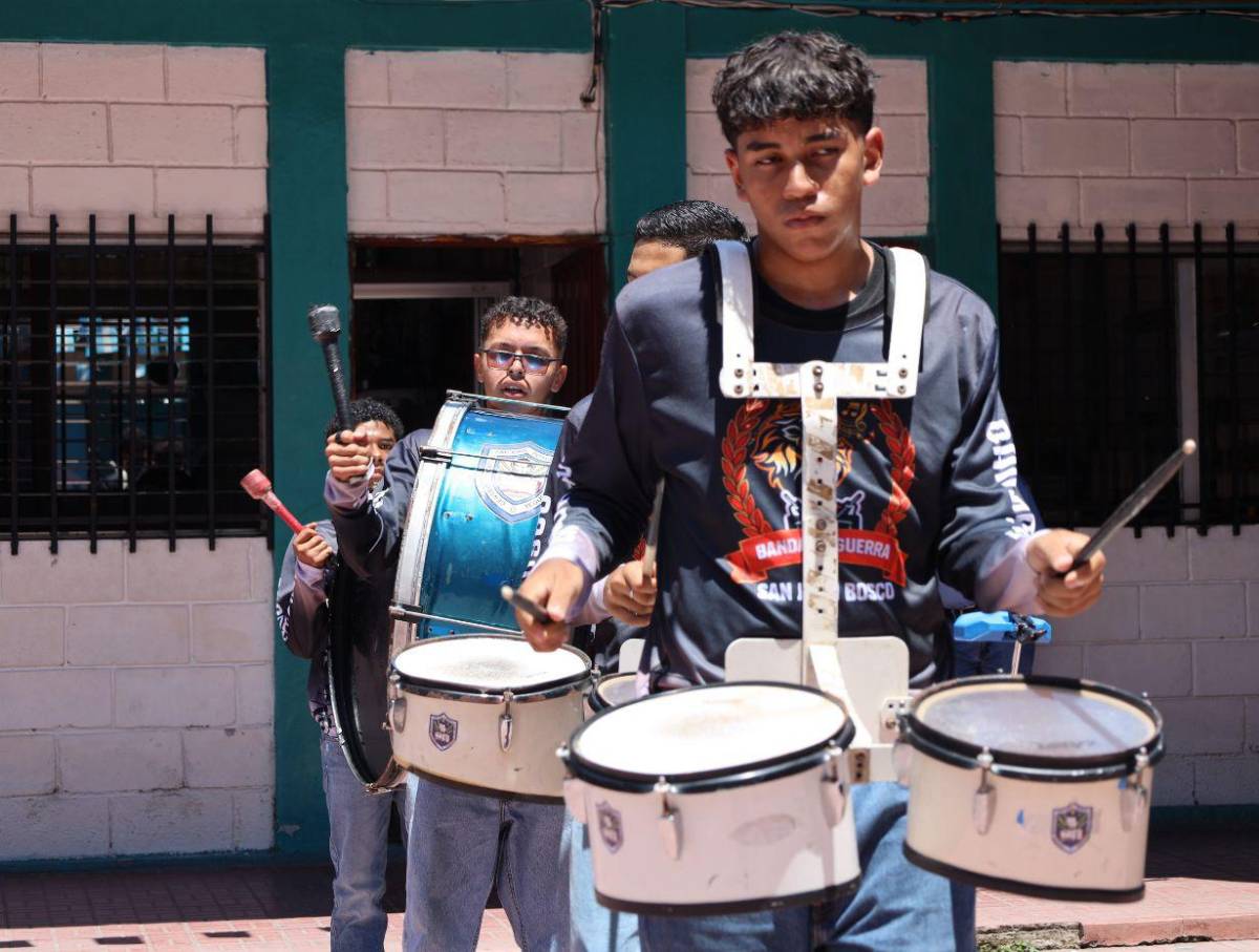 Banda de guerra del Instituto San Juan Bosco se alista para engalanar los desfiles patrios