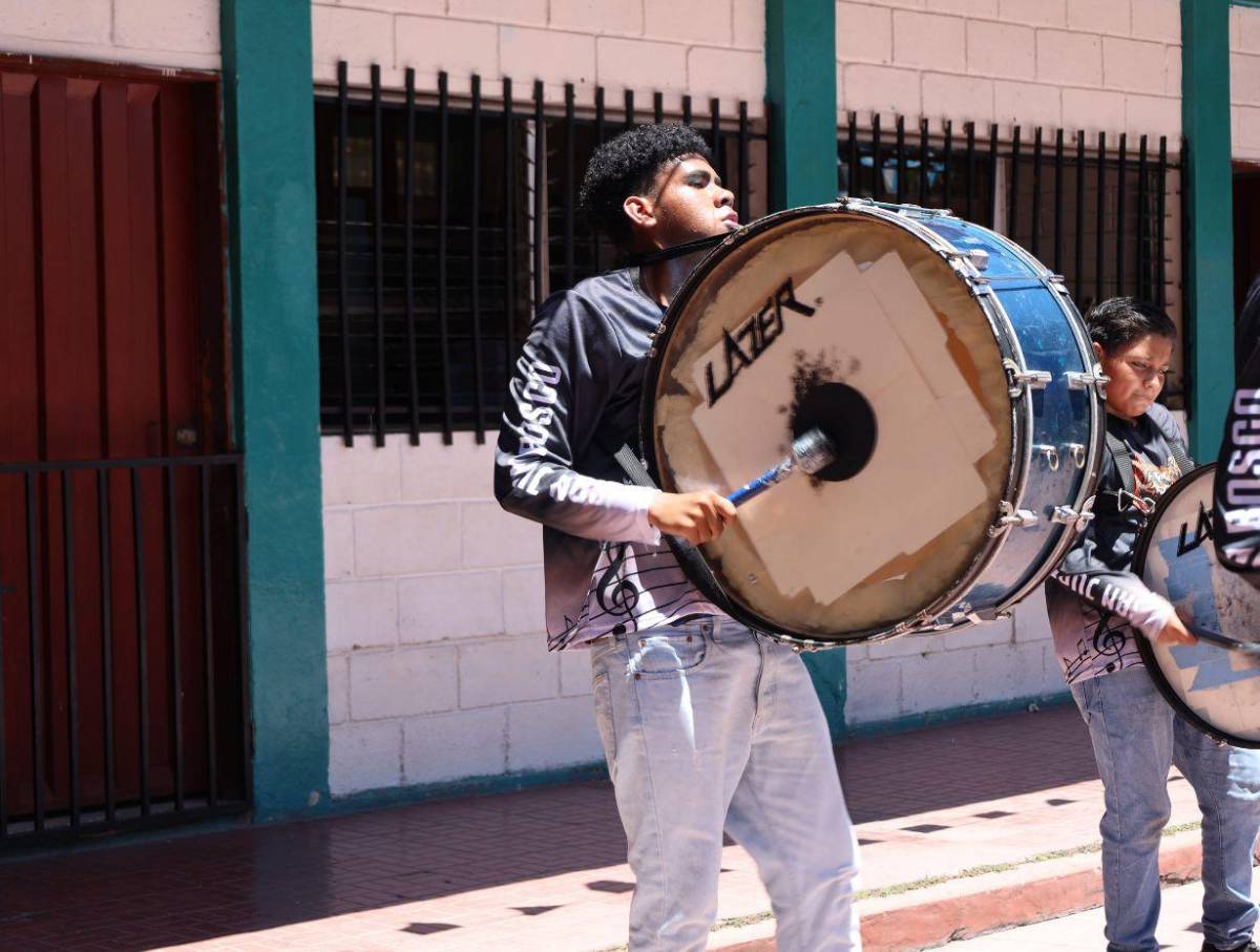 Banda de guerra del Instituto San Juan Bosco se alista para engalanar los desfiles patrios