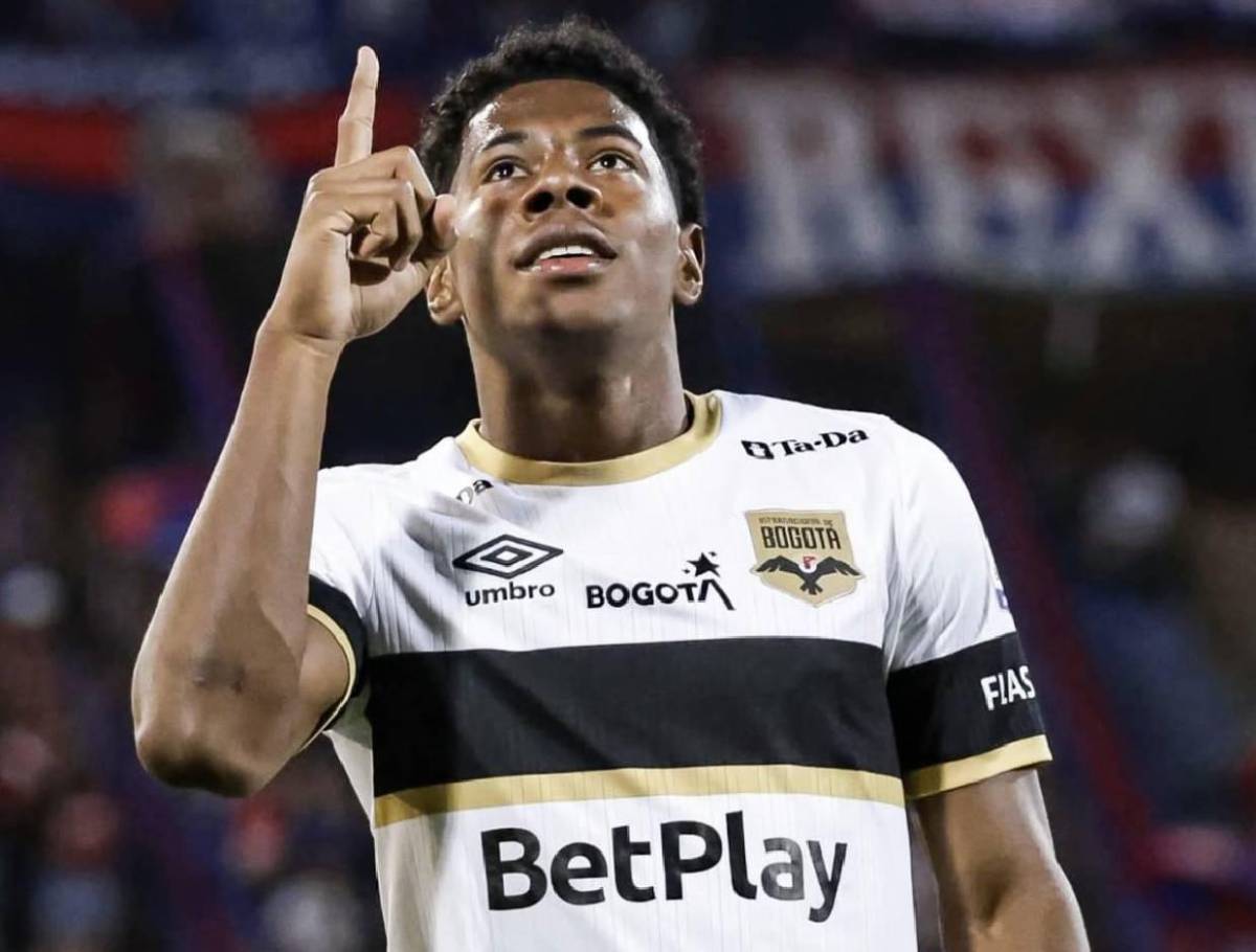 Fichajes: Auzmendi cambia de equipo, Dereck Moncada jugaría en Europa y movimiento en Motagua